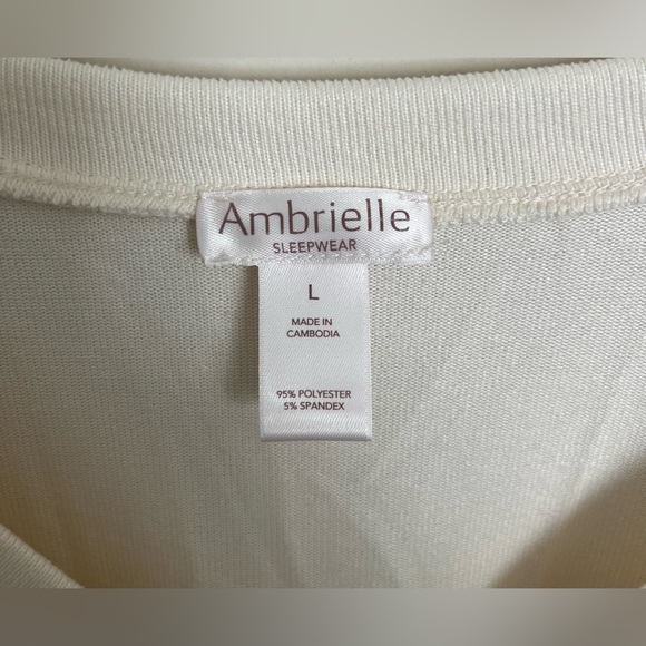 EUC Ambrielle Women’s Sleepwear Set Long Sleeve V-Neck & Floral Pants; Size L - Picture 6 of 12